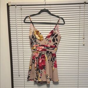 Floral V-Neck Sleeveless Top - Pink